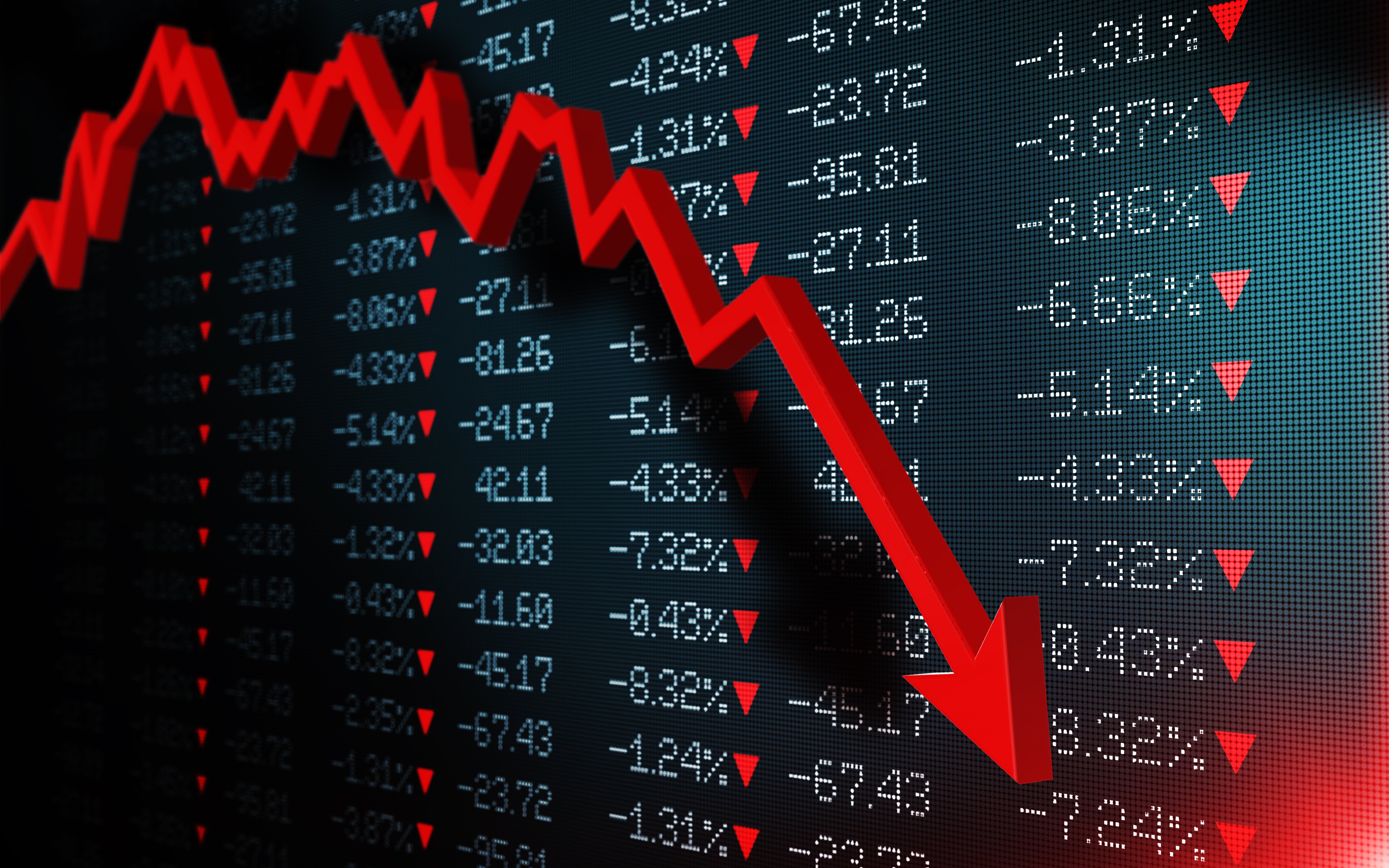 Image: Red line depicts falling stocks on screen. Illustrates the broad impact of ill-defined cloud decisions, now a critical boardroom concern.